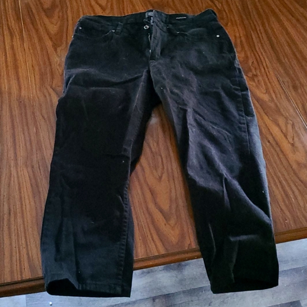 Capris for women